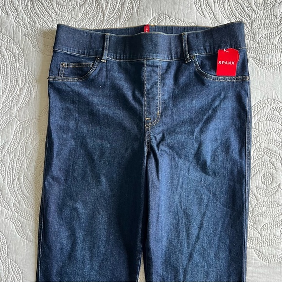 NWT - SPANX - Flare Jeans - Midnight Shade - Picture 5 of 13
